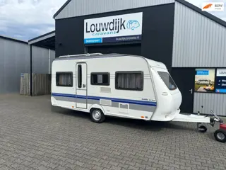 HOBBY De Luxe 450 UF ’07 (Vastbed, Rondzit)