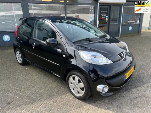 Peugeot 107 1.0-12V XS bj 2008 sportvelgen164069 nap 5 deurs