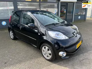 Peugeot 107 1.0-12V XS bj 2008 sportvelgen164069 nap 5 deurs