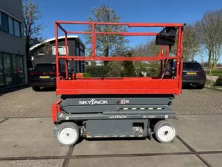 Skyjack SJ 3220 Schaar hoogwerker 8 meter (bj 2019)