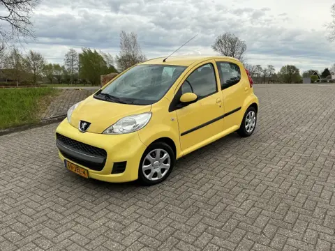 PEUGEOT 107 1.0-12V XR