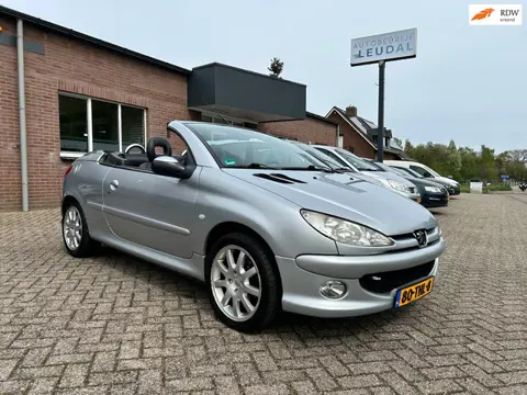 Peugeot 206 CC 1.6-16V Roland Garros // APK 9-4-2027 !!