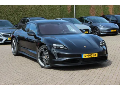 Porsche Taycan Performance 84 kWh / Panoramadak / 360Camera / Luchtvering / Sportchrono / 21'' / Bos