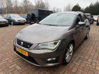 Seat Leon ST 2.0 TDI FR Connect AUT, 184pk