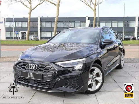 Audi A3 Sportback 45 TFSI e S edition Competition S-Line | 245PK | Virtual | Keyless | Adaptive Crui