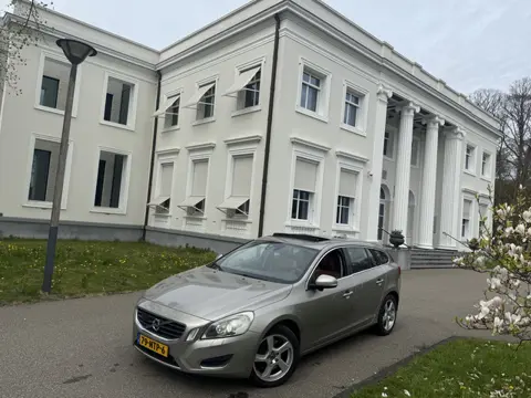 Volvo V60 2.0T AUT SCHUIFDAK, LEDER, Summum (bj 2010)