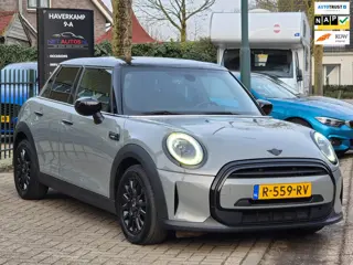 Mini Camden Edition Cooper CarPlay Black Panel Navi 2e Eig NAP NL Zwart DAK & Lm velgen