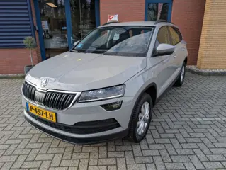 SKODA KAROQ 1.5 TSI ACT BUS. ED. AUTOMAAT, Trekhaak, Stoelverw,laneassist
