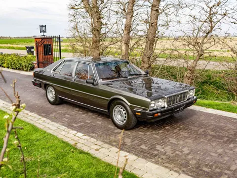 Maserati Quattroporte 4.9 V8