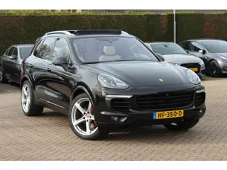 Porsche Cayenne 3.0 S E-Hybrid / Trekhaak / Panoramadak / Luxe Leder / Luchtvering / Bose / 21'' / K