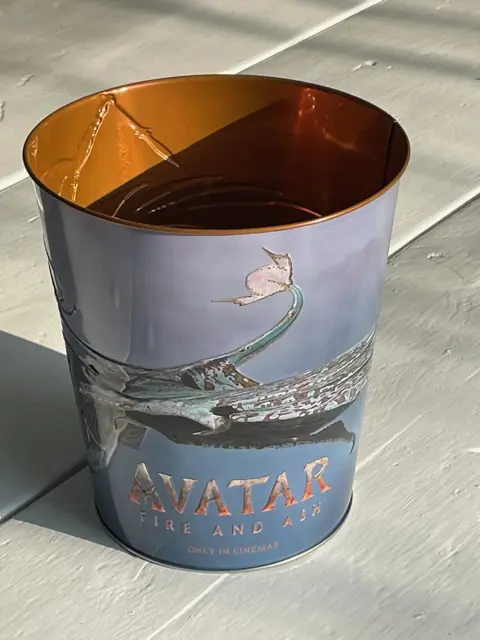 Avatar Fire and Ash Popcorn Emmer - Film Memorabilia