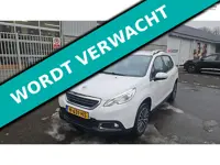 Peugeot 2008 1.2i Urban Cross Airco Cruise Navi Trekhaak 1100kg. Hoge zit