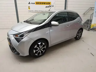 Toyota Aygo 1.0 VVT-i x-joy Airco (automatisch) | Camera | automaat | Lichtmetalen velgen