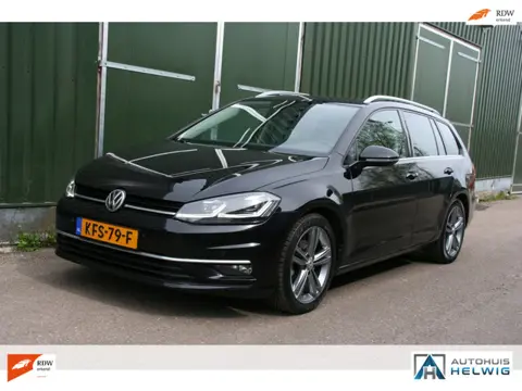 Volkswagen GOLF 1.5 TSI HIGHLINE R-LINE SPORT LEER PANORAMADAK, CAMERA