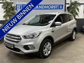 Ford Kuga 1.5 EcoBoost Titanium // Keyless // Carplay // trekhaak weklapbaar