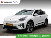Kia e-Niro DynamicPlusLine 64 kWh SOH 100% 3-Fase/ Schuifdak/ Stuur + stoelverwarming/ Camera/ Adapt