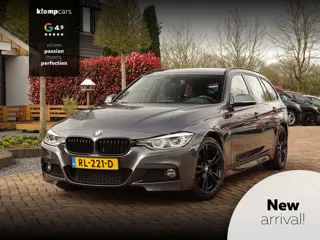 BMW 3 Serie Touring 318i Executive M-Sport | All-Black | Or.NL- NAP