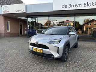 Toyota Yaris Cross 1.5 Hybrid 130pk Dynamic Comfort dodehoekdetectie / stoelverwarming / stuurwielve