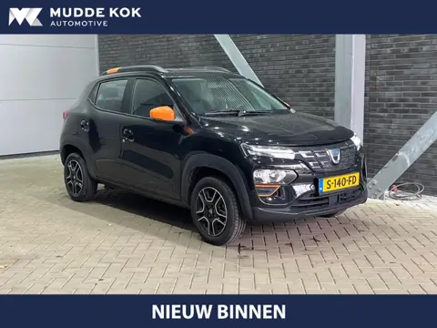 Dacia Spring Comfort Plus 27 kWh | Leder | Navigatie | DAB | 14 Inch