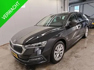 Skoda Octavia Combi 1.0 TSI Business Edition Plus NL-AUTO | PANODAK | TREKHAAK
