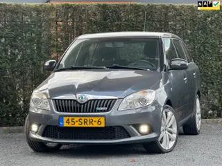 Skoda Fabia Combi 1.4 TSI RS/AUTOMAAT/CRUISE/TRKHAAK/RIJKLAAR!