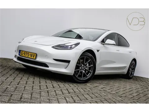 Tesla Model 3 Standard RWD Plus 60 kWh AUTOPILOT PANORAMA LEER