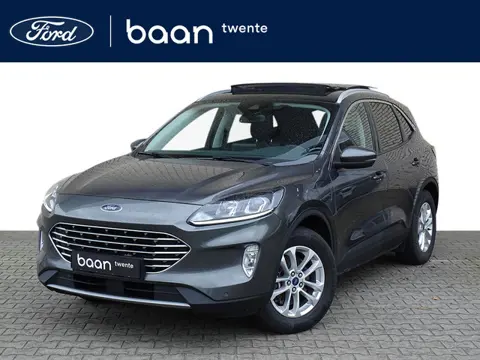 Ford Kuga 2.5 PHEV Titanium | Panoramadak | Trekhaak | Winter Pack | Dealer ond. |