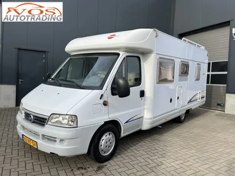 Bürstner TEILINTEGRIERT Standaard (bj 2004)