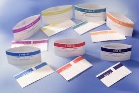 Banderollen voor het verpakken van bankbiljetten.