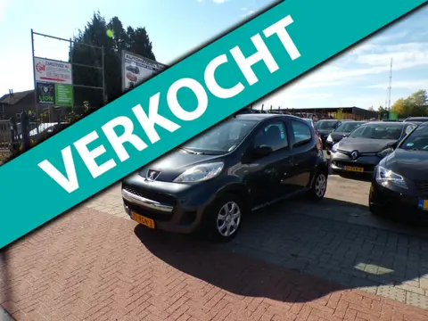 Peugeot 107 1.0-12V XR