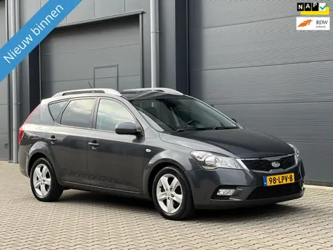 Kia Cee'd 1.4 CVVT X-ECUTIVE + NAVI + LMV + CLIMA
