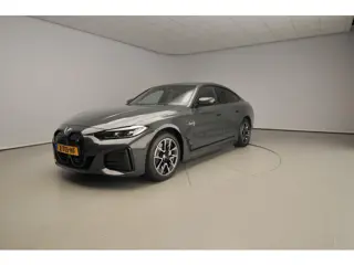 BMW i4 Gran Coupe eDrive40 | M-Sportpakket | LED | Leder | HUD | Active cruise | Sportstoelen | Stoe