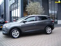 Opel Grandland X 1.2 Turbo Business +