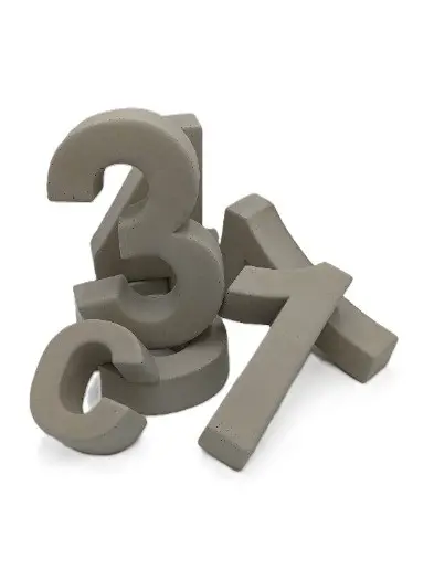 Betonnen huisnummers 20 cm hoog