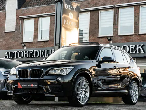 BMW X1 sDrive20i High Exe M-Sport ORG NL PANO 19 INCH LEDER STOELVERW XENON