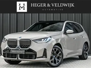 BMW X3 30e xDrive M-sport | Panorama dak | Head-Up | Camera | Comfort access | Ambiance interieur | 