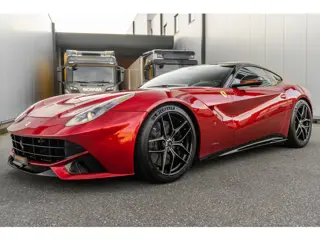 Ferrari F12 Berlinetta - 1 of 1 Nemo Red - Tailor Made - Öhlins