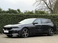 BMW 5 Serie Touring 550e xDrive | M-Pro | Bowers & Wilkins | Trekhaak | 360 cam | Panorama | Co Pilo
