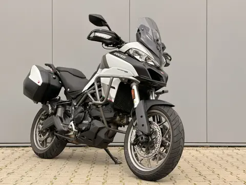 2017 Ducati Multistrada 950 113pk ABS TC - DESMO gedaan!