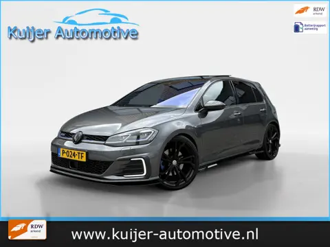 Volkswagen Golf 1.4 TSI PHEV GTE / Panoramadak / Maxton design / Akrapovic uitlaat