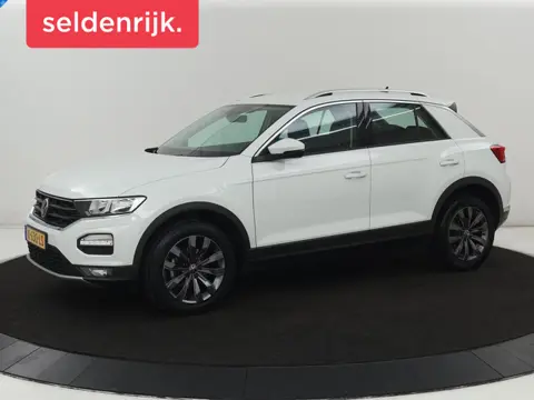 Volkswagen T-Roc 1.0 TSI Style Business | Trekhaak | Camera |  Adaptive cruise | Carplay | Navigatie