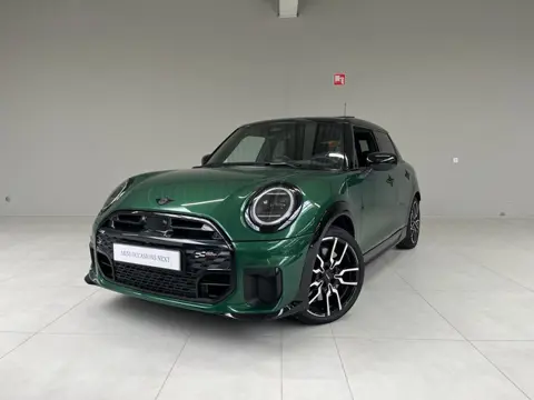 MINI 5-deurs Cooper C John Cooper Works M | British Racing Green | 18" | Panorama | Stoel/Stuurverwa