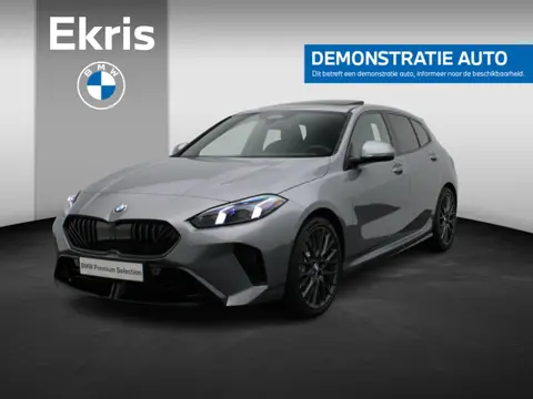 BMW 1 Serie 120 M Sportpakket Pro | Premium Pack | Comfort Access | Panoramadak | Driving Assistant 
