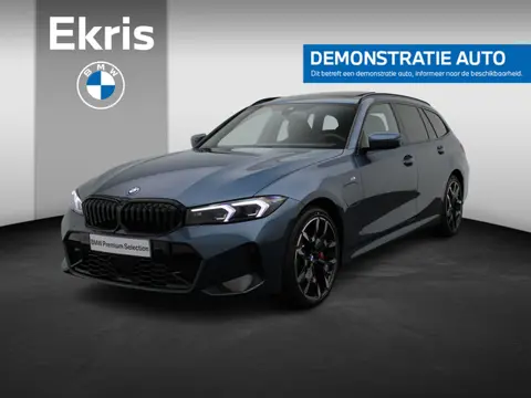 BMW 3 Serie Touring 330e M Sportpakket Pro | Comfort Pack | Stuurwielrand Verwarmd | Trekhaak  | Pan