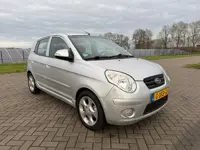 KIA PICANTO 1.1 X-CLUSIVE