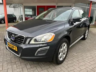 VOLVO XC60 Volvo XC60 2.0T 203PK SUMMUM 