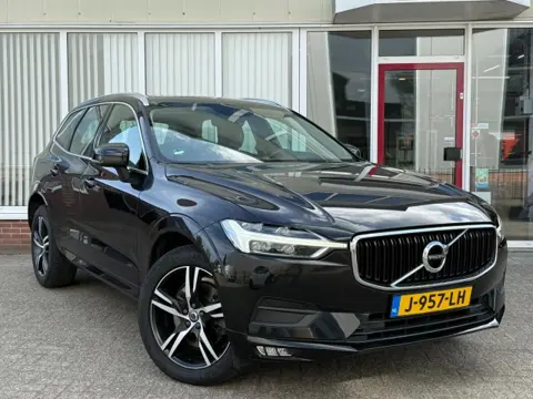 VOLVO XC60 2.0 B4 AWD Momentum Pro I Leer I Panorama I Camera I Winterpakket I Trekhaak