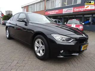 BMW 3-serie 320i Executive/Automaat/Camera/Carplay/LED