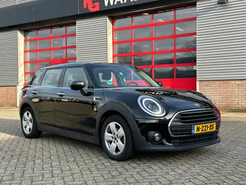 MINI Clubman One  APK 24-03-2027 APK 24-03-2027 Apple Carplay