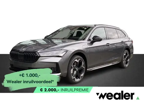 Škoda Superb Combi Sportline Business 1.5 TSI PHEV 204 PK | Trekhaak | 19" Lichtmetalen velgen | Pan